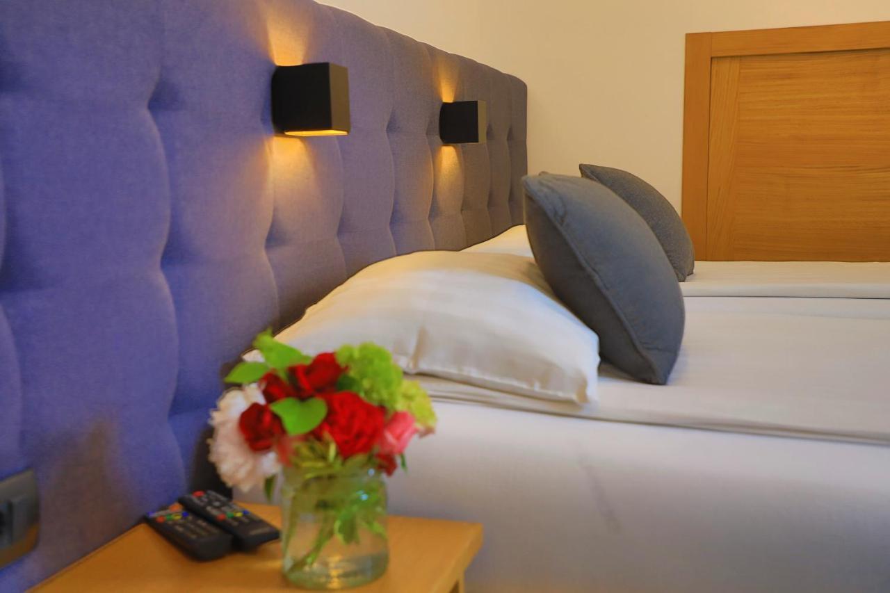 Apartment Oeneus Racic