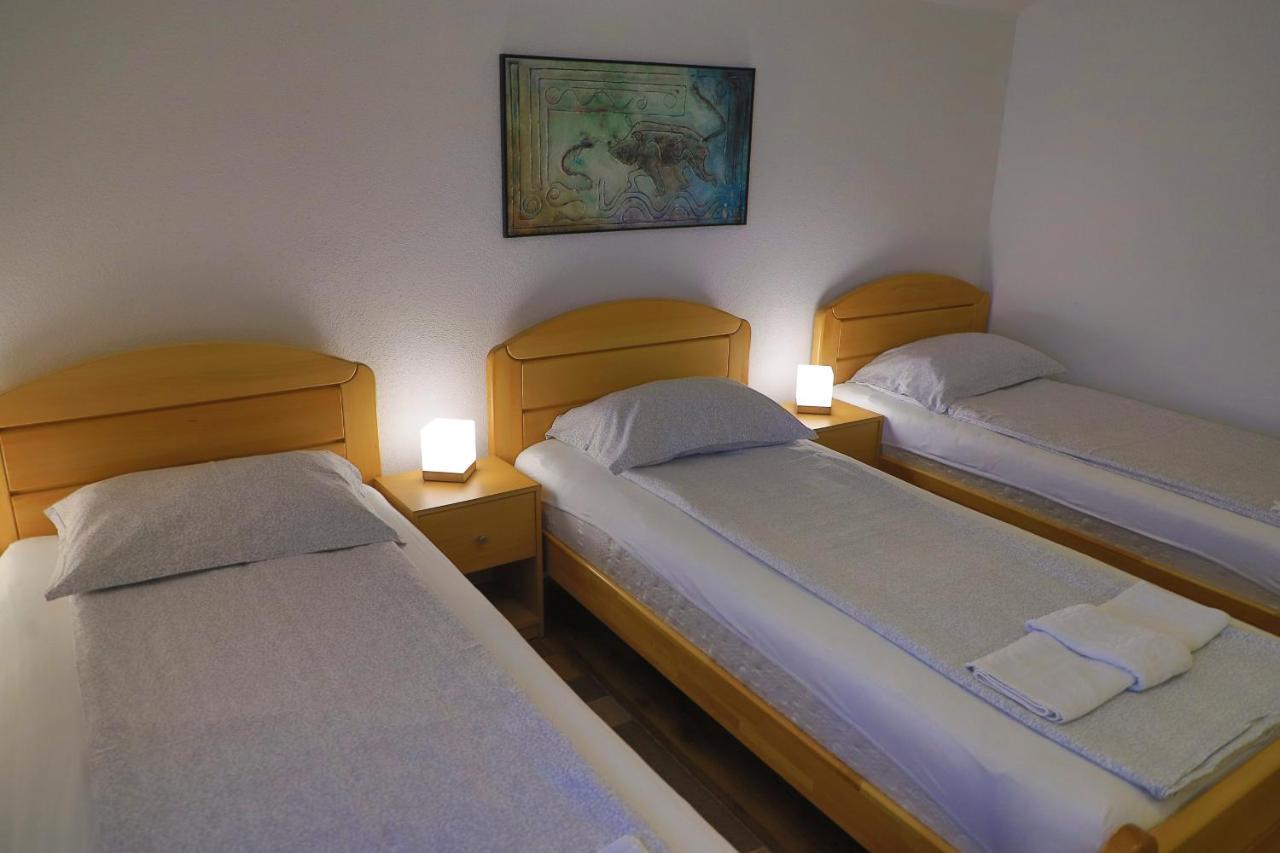 Apartment Oeneus Racic