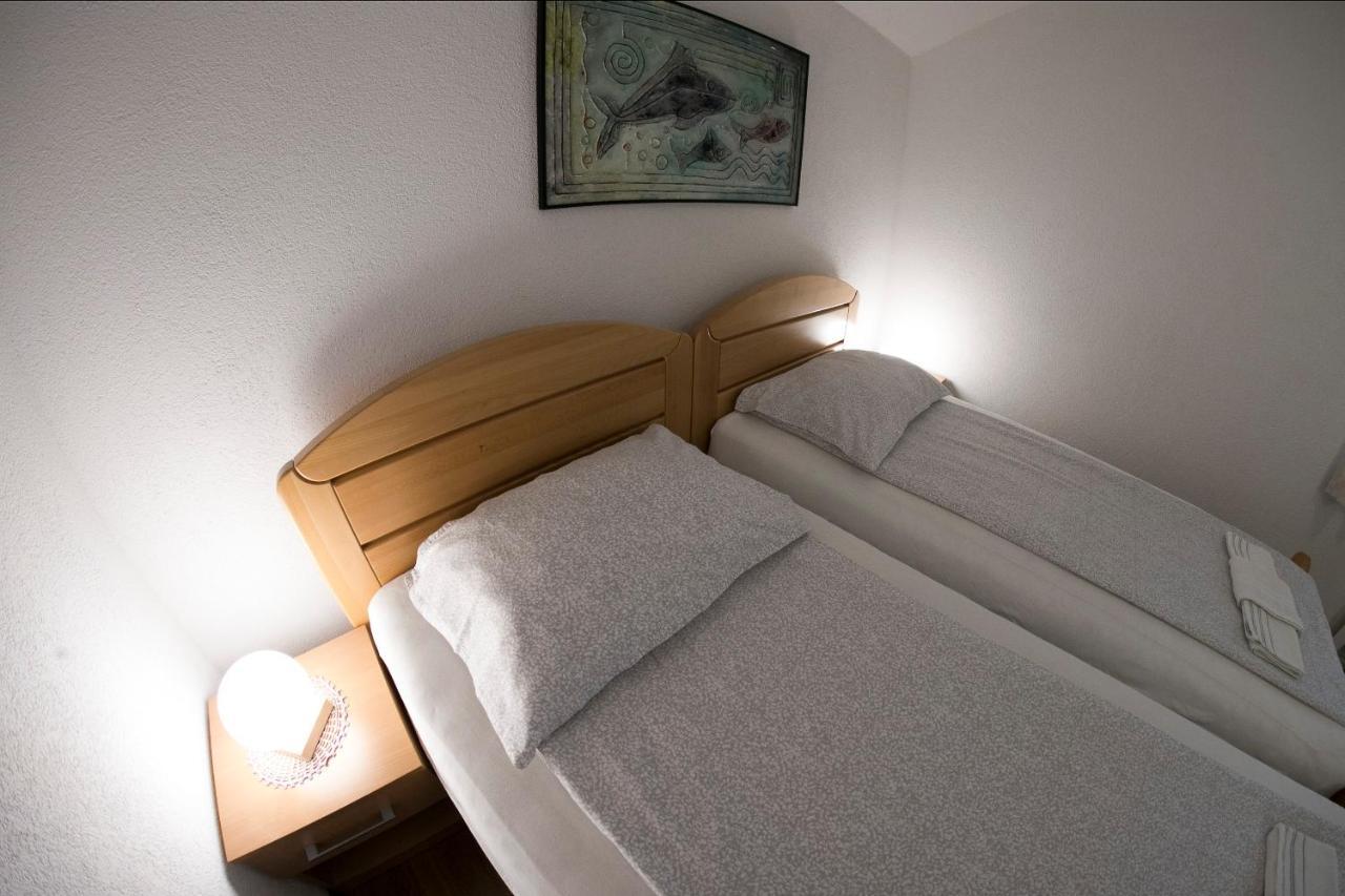 Oeneus Apartment