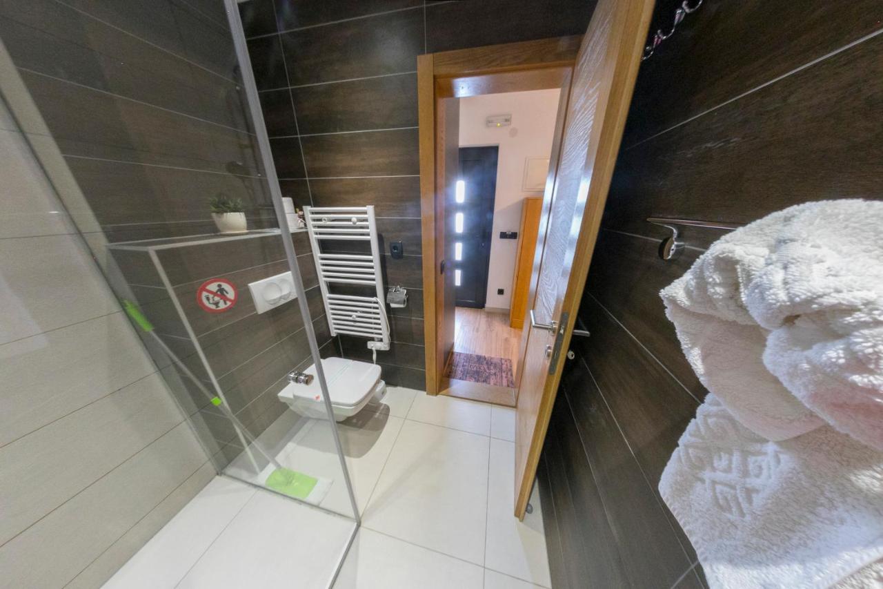 Oeneus Apartment *