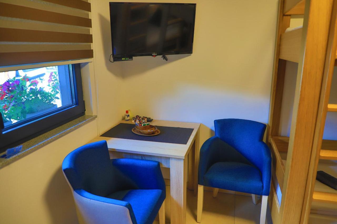 Apartment Oeneus